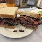 KATZ'S DELICATESSEN - 