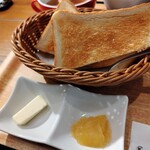 上高地 あずさ珈琲 - バターとりんごジャムも美味しい！