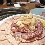焼肉 静龍苑 - タン塩、塩ハラミ、ミノ塩