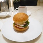 ブルガリ イル・カフェ - モッツァレラとトマトのボンバ