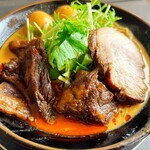 麺屋　たか - ナンコツとウデのチャーシュー！