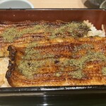 神田きくかわ - うな重(イ)はうなぎ1匹使用