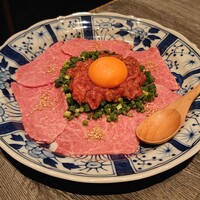 上等焼肉 ひらく - 生肉ユッケと牛刺し