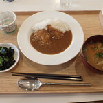 トーコーキッチン - カレーライス 副菜 豚汁 ご飯 納豆