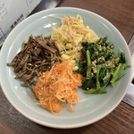 平和園 - ナムル