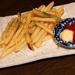 飲んべぇ食堂 らくだ屋 - ポテトフライハーフ