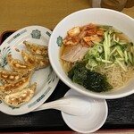 日高屋 - 料理写真:冷麺　餃子セット