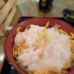かに・海鮮問屋 魚どん亭 - 白えび&カニ丼のアップ！　旨いです