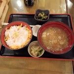 かに・海鮮問屋 魚どん亭 - 白えび&カニ丼セット　3300円