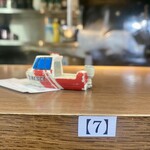 ヌードル＆スパイスカレー 今日の1番 - 本日はカウンター7番席