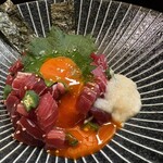 極丼 - 黄身と山芋を少しずつスプーンに乗せて山葵とともに！