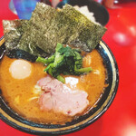 家系総本山 吉村家 - ほうれん草がシャキシャキで次は増してみようかと思います！