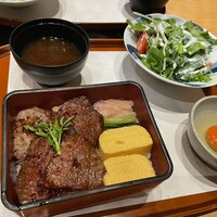 すき焼き十二天 -  すき焼き十二天 -