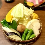 炭焼肉　石田屋。 - 野菜もりもり