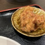 久香亭 - 酢豚セットについてくる唐揚げ