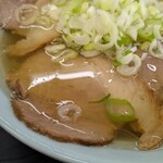 ニューラーメンセンターりゅうちゃん - チャーシュー麺