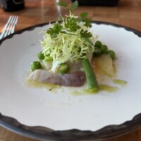 ザ タヴァン グリル＆ラウンジ - 