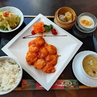 盤古殿 秋葉原UDX店 - 秋葉原駅真ん前のUDXで海老チリランチ\1500(外税)は凄い！