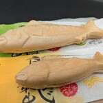 御菓子司高橋水月堂 - 料理写真:・関さば最中 290円(外税)
、関あじ最中 160円(外税)