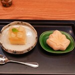 Japanese cuisine Tagetsu - Peach Compote with White Wine Jelly, Bavarois, and Caramel Almond Ice Monaka