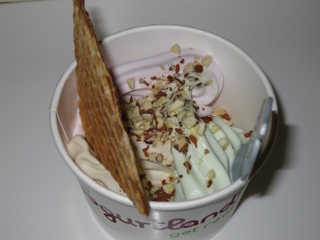 フローズンヨーグルトの量り売り By いちご原っぱ Yogurtland Waikiki ヨーグルトランド クヒオ通り アイスクリーム 食べログ