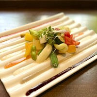 飛騨牛グリルばくろ - ガーデンサラダ。