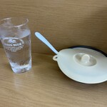 江ちゃんラーメン - 水飲みすぎるとスープが飲めないので一杯のみ♪