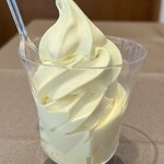 デカダンス ドュ ショコラ 茗荷谷ファクトリー店 - プレミアムソフトクリーム(カップ・ヴァニーユ・ソースなし) 税込626円