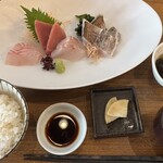 MORI-MESHI 小田原 - かますや太刀魚、マグロ、鯛など。