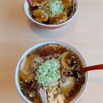 恵比寿 - ラーメン大（手前）ラーメン（奥）