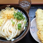 手打十段 うどんバカ一代 - ひやかけ（中）440円　穴子天、ちくわ天
