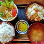 桃花 - 料理写真:もつ煮定食