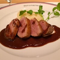 ビストロ・イナシュヴェ - 鴨むね肉のロティ ベリーソース