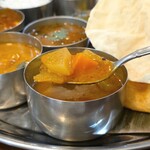 GOLDEN CROWN - サンバル