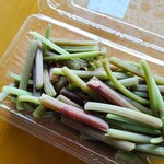 高原ふれあい産直ハウス - お湯をかけるともっと鮮やかな色になります