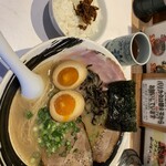 博多長浜らーめん よかと - 