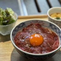 #ヒロキヤ六本木 - 飲める牛丼