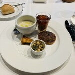 305623010 - 