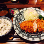 Tonkatsu Ma Mezon - ハンバーグミルフィーユかつ 
                        ごはんは菜飯を選択。