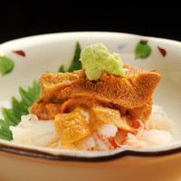 活毛蟹 あわじ・由良の雲丹乗せ