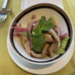 クィーンオブタイランド - 【Appetizer】
ミェンカム　First of all タイの伝統的な一皿