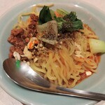 台湾+中華バル 台中香 - 汁なし担々麺　1254円(税込み)
