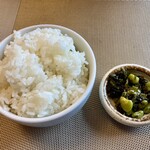 305632492 - ご飯とお漬物