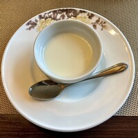 老上海 陸氏厨房 中洲店 - 杏仁豆腐