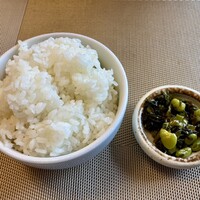 老上海 陸氏厨房 中洲店 - ご飯とお漬物