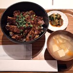 MID ミッドダイニング - 全景