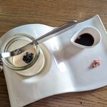 EX - ペドロヒメネスとキャビアのプリン