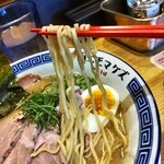 中華そば 雨ニモマケズ - 平打ち麺