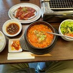 焼肉・ホルモン おぎゅう - 