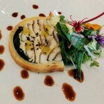 プレスキル - 鮎のパテアンクルートとジュレ 小さな苦味のサラダ添え